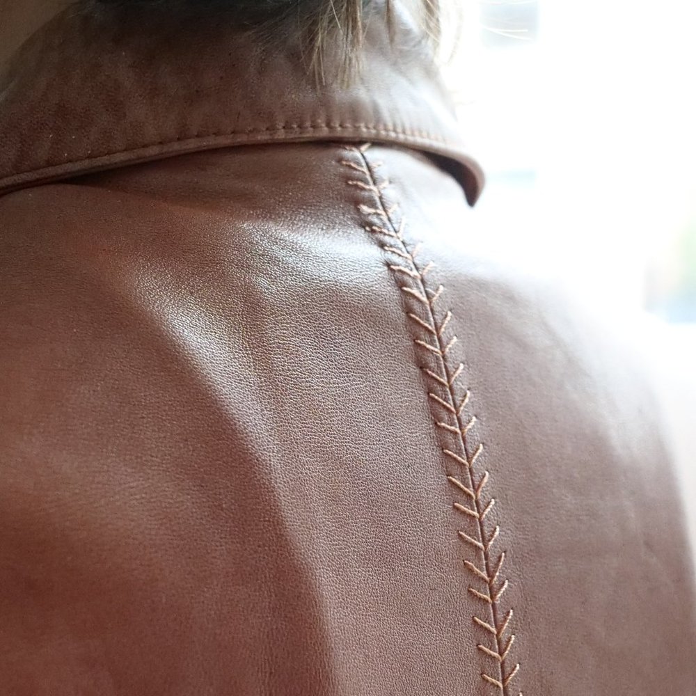 VINTAGE Lace-up Sleeve Ruched Leather Jacket - Picture 6 of 8